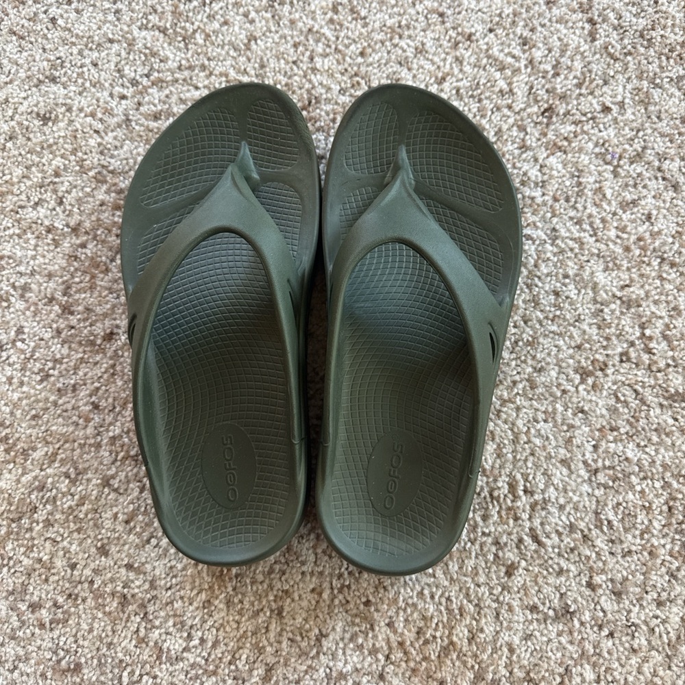 OOFOS Forest Green Sandals